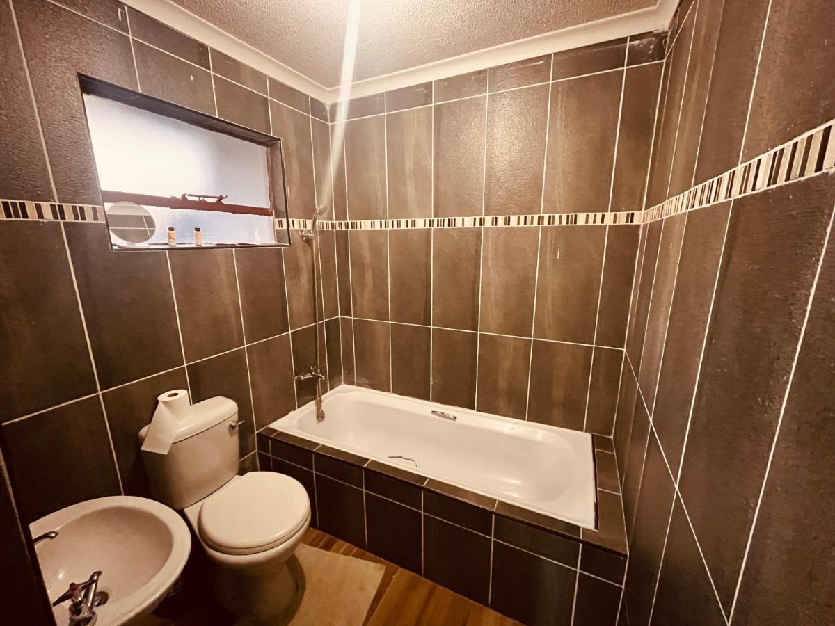 Mphatlalatsane Bnb Масеру Экстерьер фото